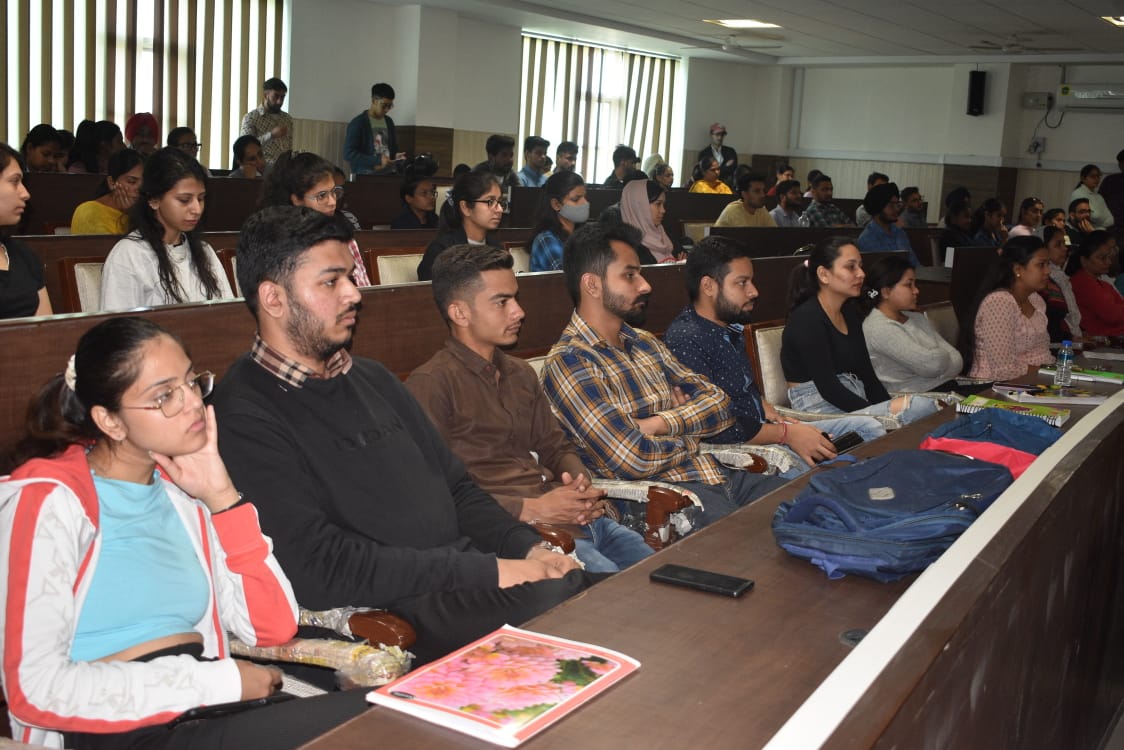Seminar on “Artificial Intelligence and Machine Learning" on 21st